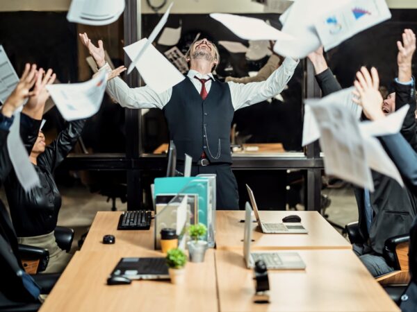 Mentalidad emprendedora es actuar aún cuando no tienes todas las respuestas.